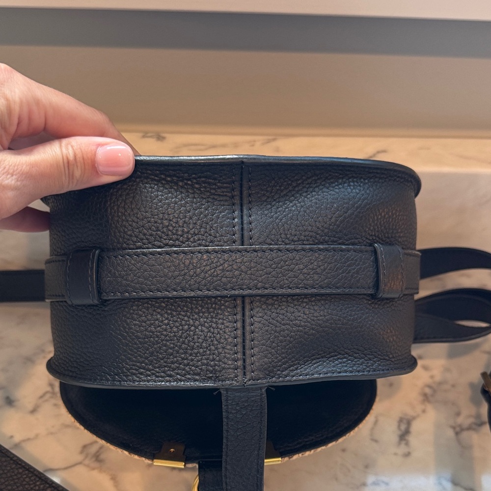 Chloé Marcie small flap crossbody bag in leather - Picture 8 of 9